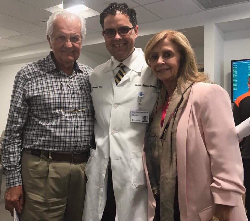 Carlos Romero - doctor - Cleveland - con su familia - Foto suministrada 3 - junio 11 2019